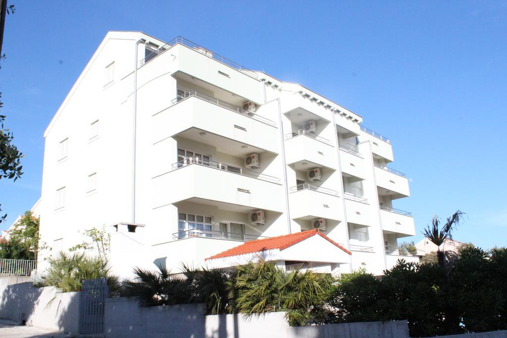 Villa Laurus Kožino Buitenkant foto